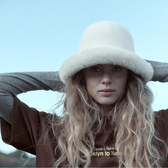 Zara Accessories - Zara Soft White Fluffy Hat